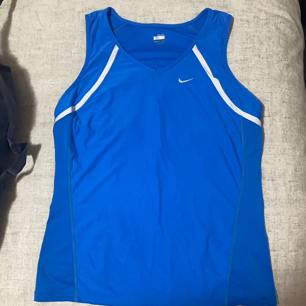 Nike Tank, Built in bra